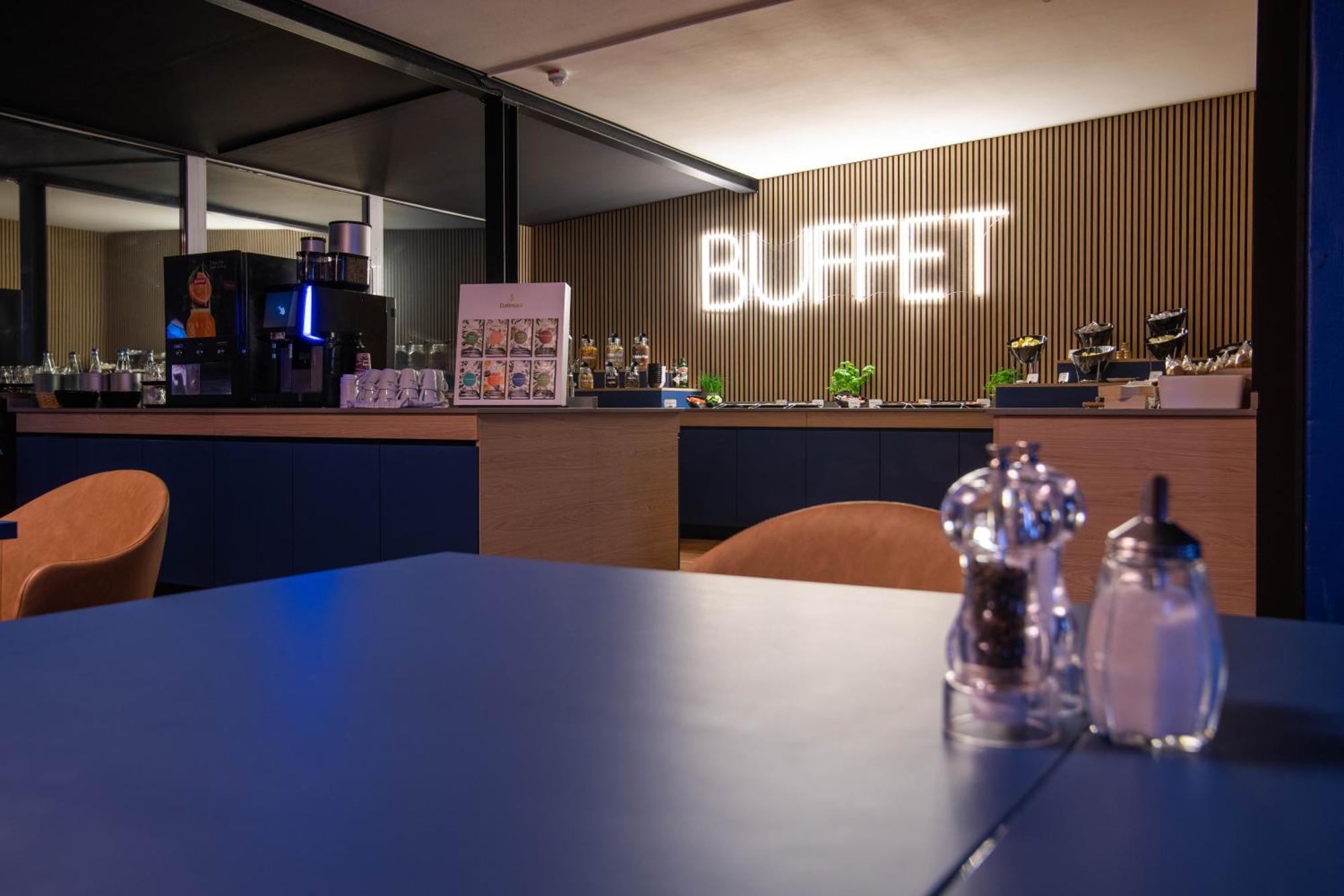 Beevillage Messehotel Hannover Laatzen Exterior foto